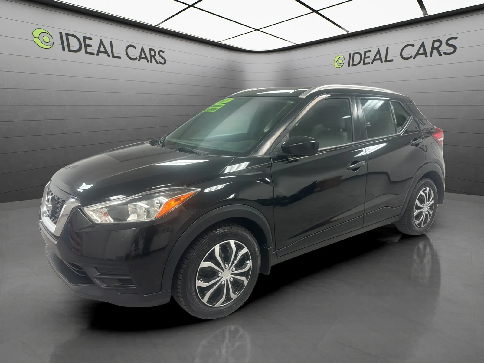 2019 Used Nissan Kicks image 1