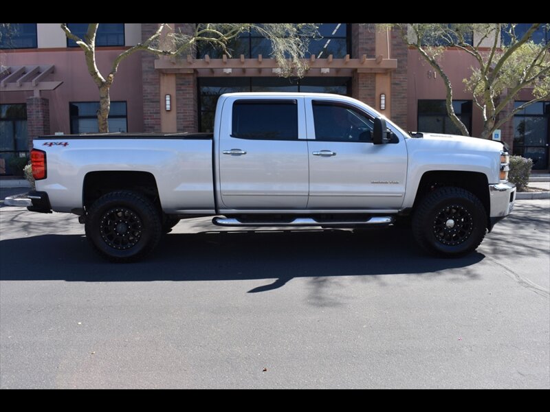 2015 Chevrolet Silverado 2500HD LTZ image 1