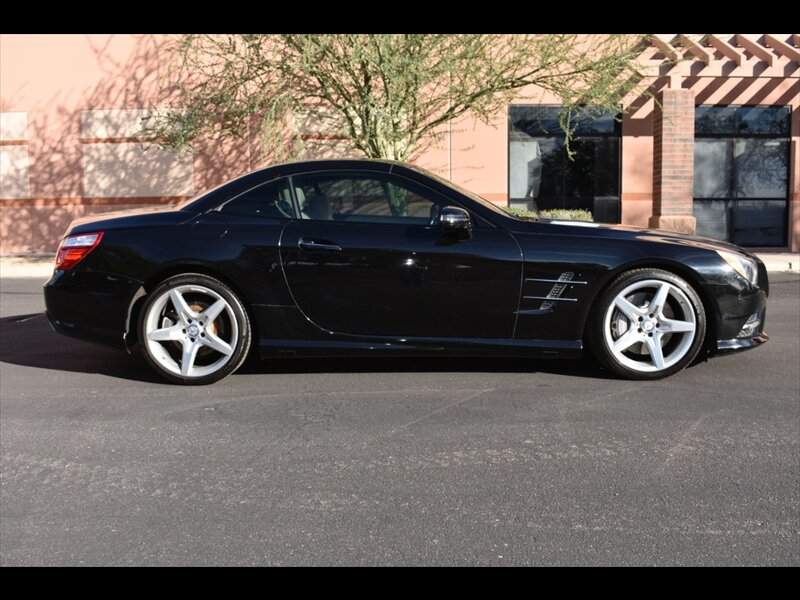 2015 Mercedes-Benz SL 550 image 1