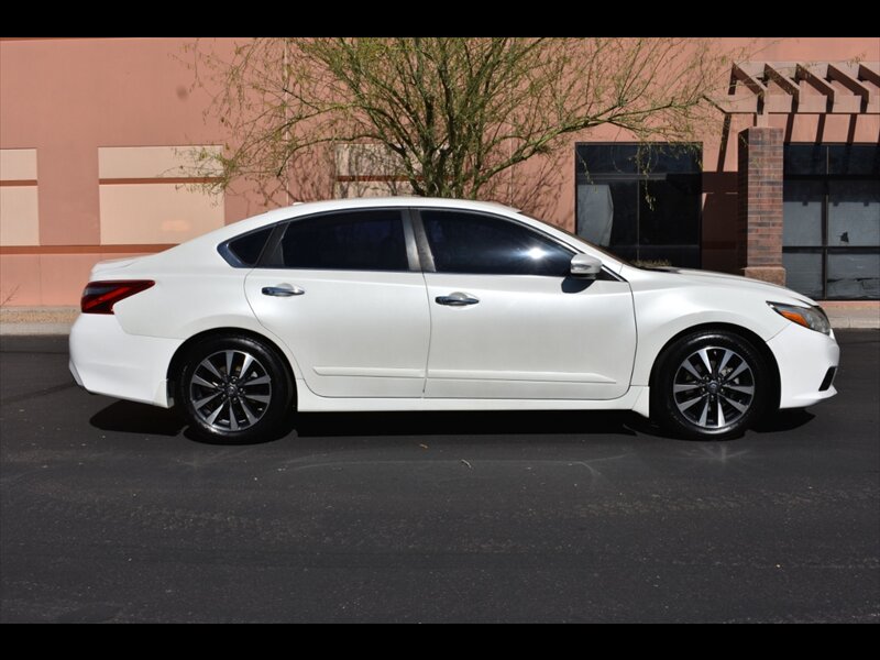2016 Nissan Altima 2.5 SL image 1